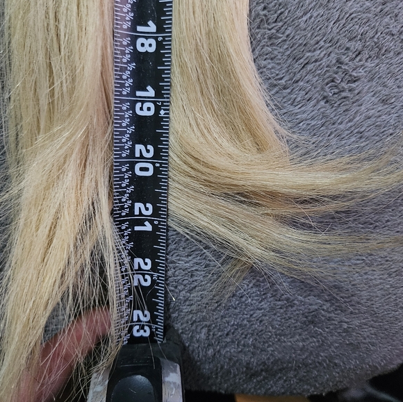 Raregen Over 22 Inch Human-Look Lace Front Wig - Natural Light Blonde - Picture 11 of 11
